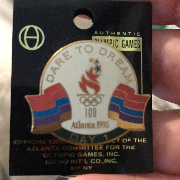 Atlanta 1996 Olympics Day 1 Pin Dare to Dream - Picture 1 of 9